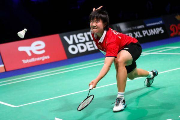 事实还原不可全信！网友控诉蓝衣女非北京记者刘茹 红衣男已被拘留